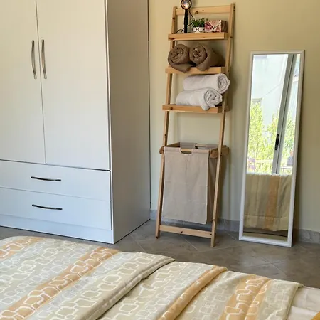 Main Apartment Golem (Tirana)